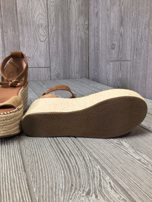 Aqua Sandals Size 7